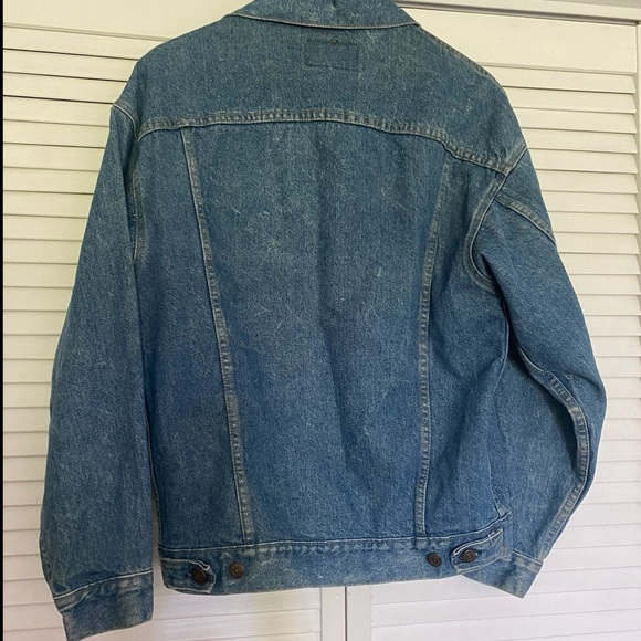 Levi’s Jean Jacket- Mens - Picture 3 of 5